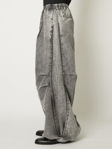 TUCKED BALLOON DENIM